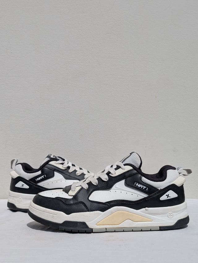 XTEP Sneakers – Black, White & Cream Retro Style