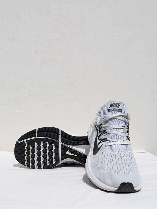 Nike Zoom Winflo 5 Running Shoes – Grey & Black Sneakers
