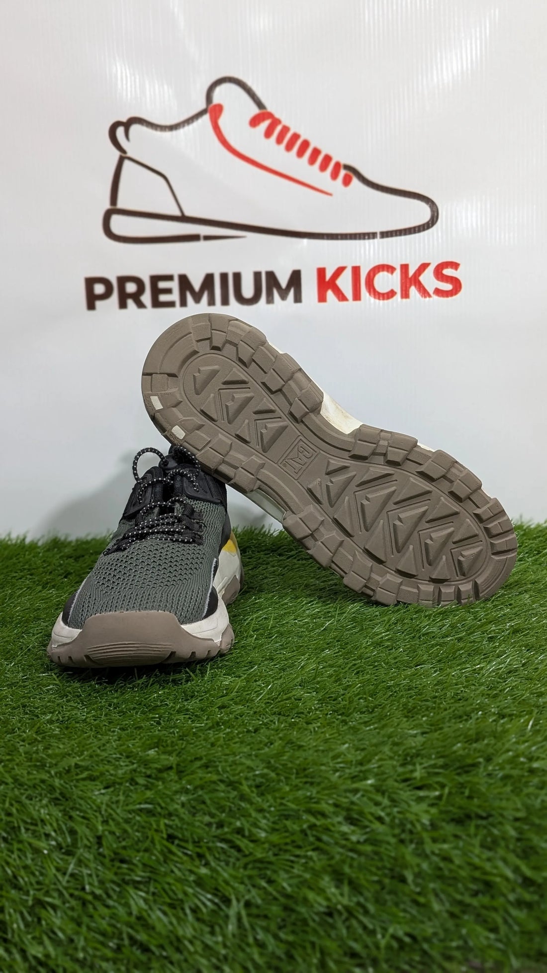 CAT Sneakers – Olive Green & Black | Premium Kicks