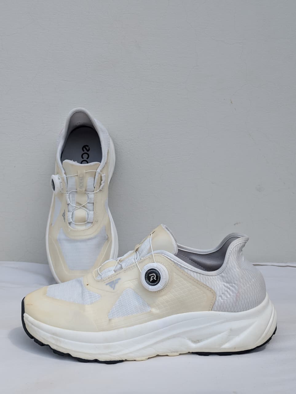 ECCO White Dial-Fit Chunky Sneakers