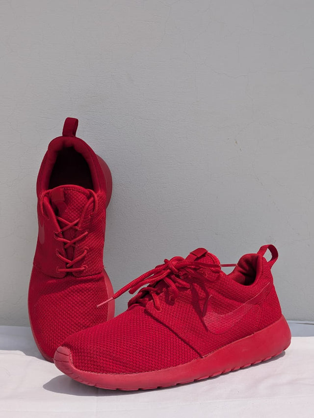 Nike Red Knit Casual Sneakers